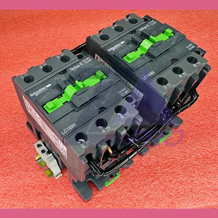 Пускатель реверсивная сборка 110VAC 65А LC2E65F5 Schneider Electric