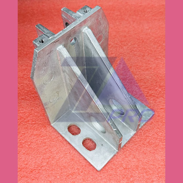 Башмак скользящий кабины L=140мм 0411С.23.00.401 (0411С.03.02.340) ЩЛЗ